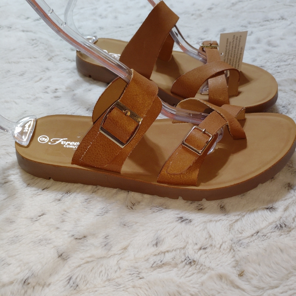 Forever Comfort Women's Brown Double Buckled Flip Flops Sandals - Picture 4 of 8